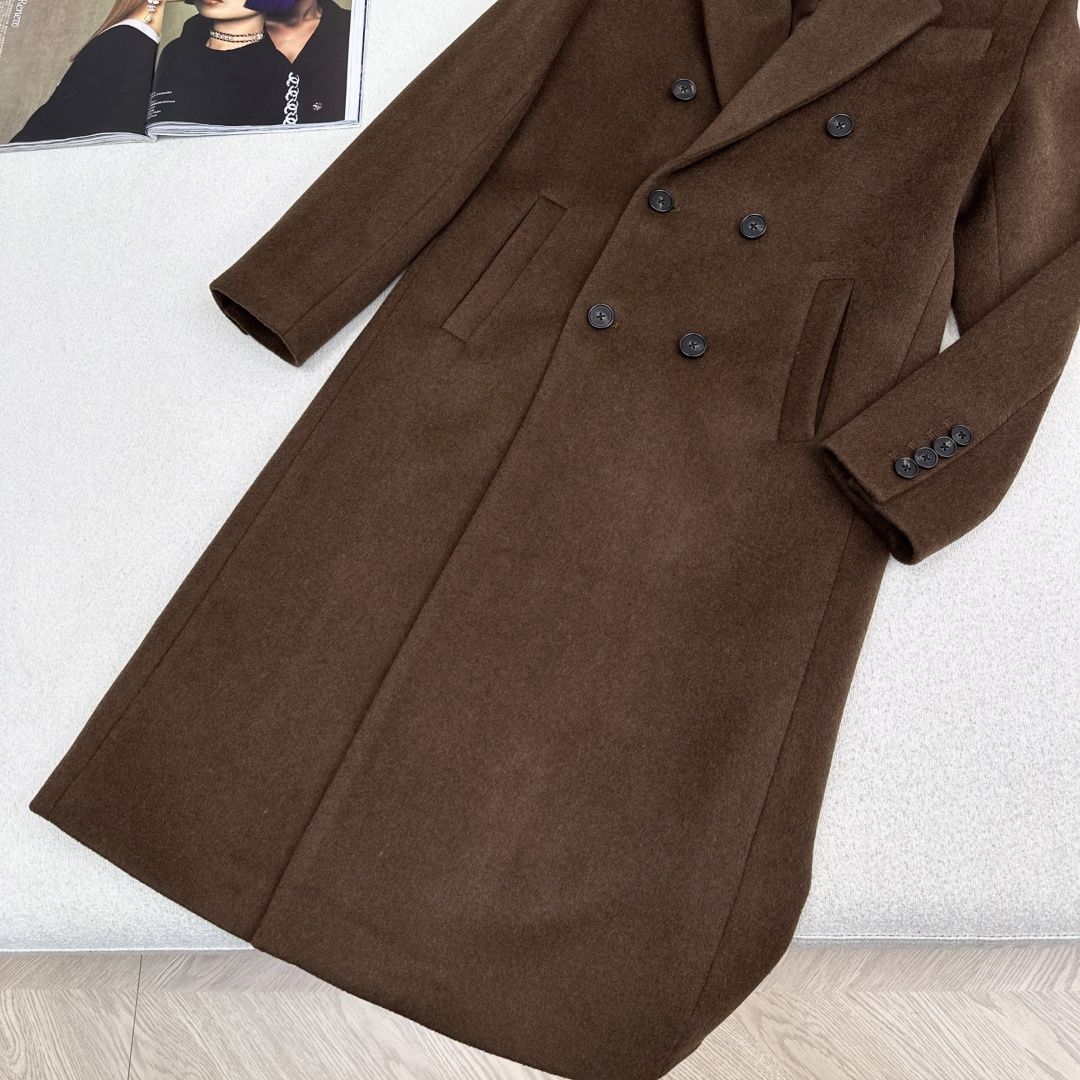 特价🉐️ ❗️现货齐码❗️不退不换❗️时髦复古～lp🆕 25Ss————秋冬最新款双排扣羊毛呢大衣外套🤎