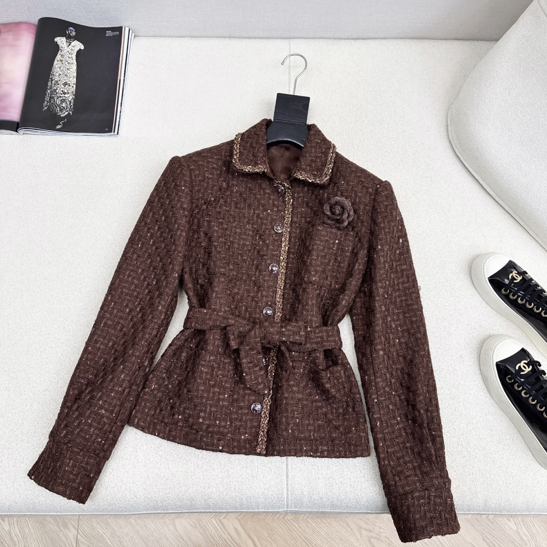 特价🉐️ ❗️现货齐码❗️不退不换❗️贵气范儿～ C家 25Ss————秋冬最新款精致编织套装 🤎翻领四