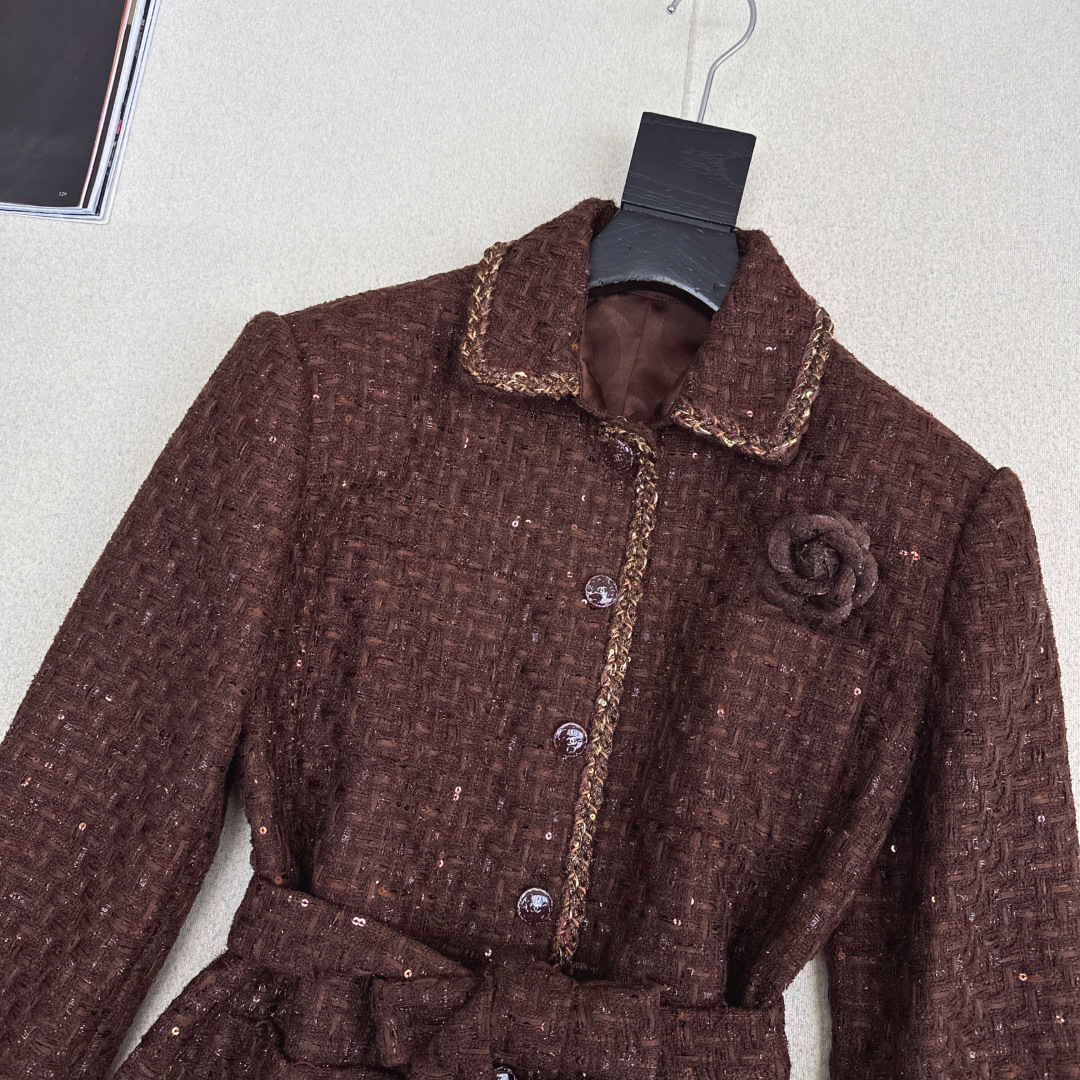 特价🉐️ ❗️现货齐码❗️不退不换❗️贵气范儿～ C家 25Ss————秋冬最新款精致编织套装 🤎翻领四