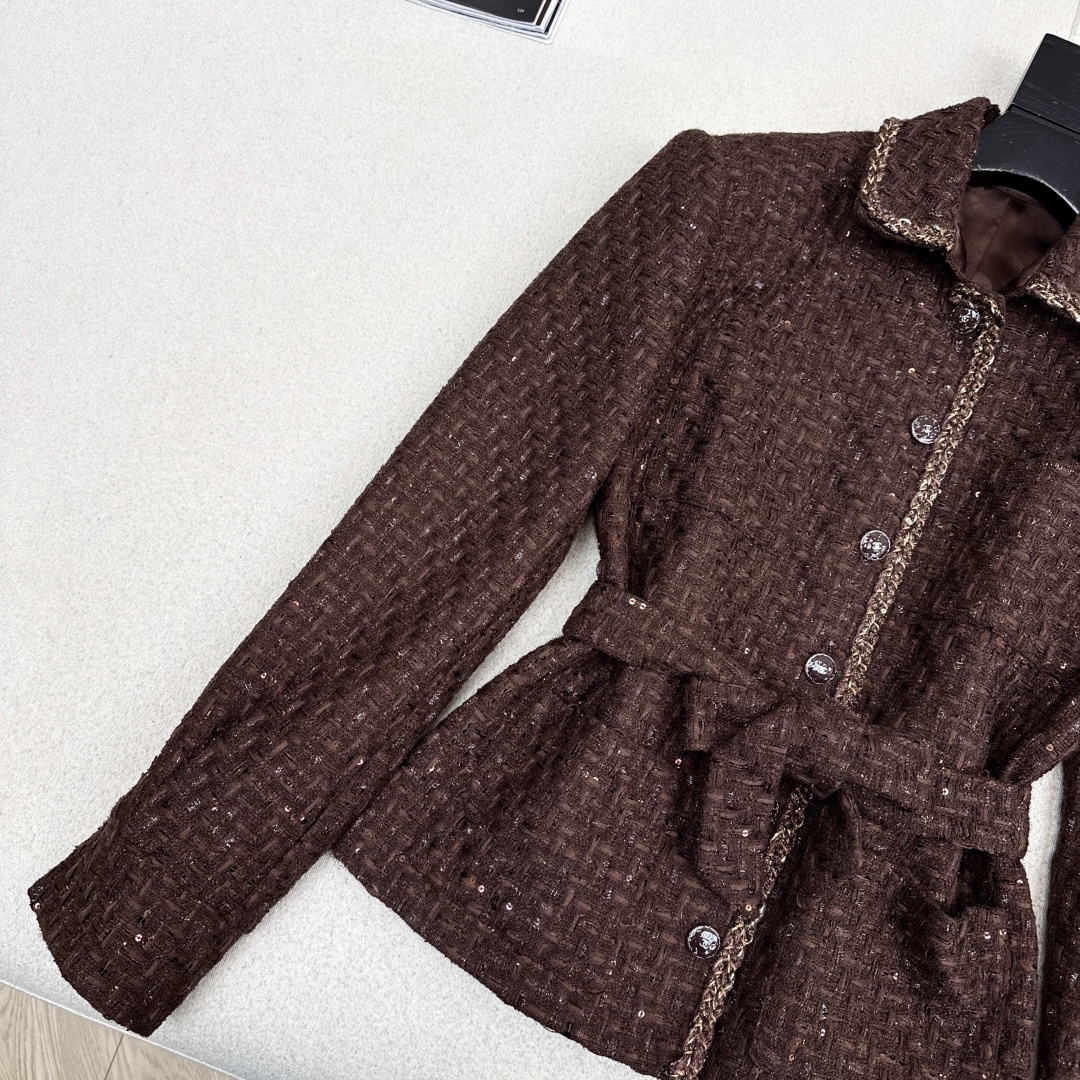 特价🉐️ ❗️现货齐码❗️不退不换❗️贵气范儿～ C家 25Ss————秋冬最新款精致编织套装 🤎翻领四