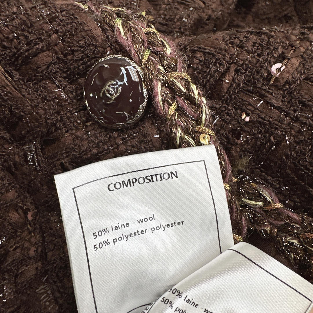 特价🉐️ ❗️现货齐码❗️不退不换❗️贵气范儿～ C家 25Ss————秋冬最新款精致编织套装 🤎翻领四