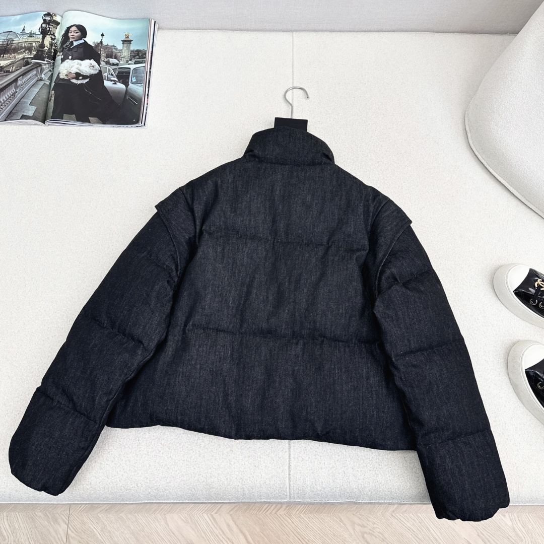 特价🉐️❗️现货齐码❗️不退不换❗️可拆卸两穿款～ Ce 25Ss———秋冬最新款三角皮标牌装饰面包羽绒