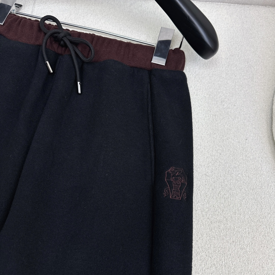 长期主义穿搭 Bc 25Ss————秋冬最新款撞色拼接休闲直筒裤🖤定位刺绣标识简约时髦感 经典松紧腰直筒