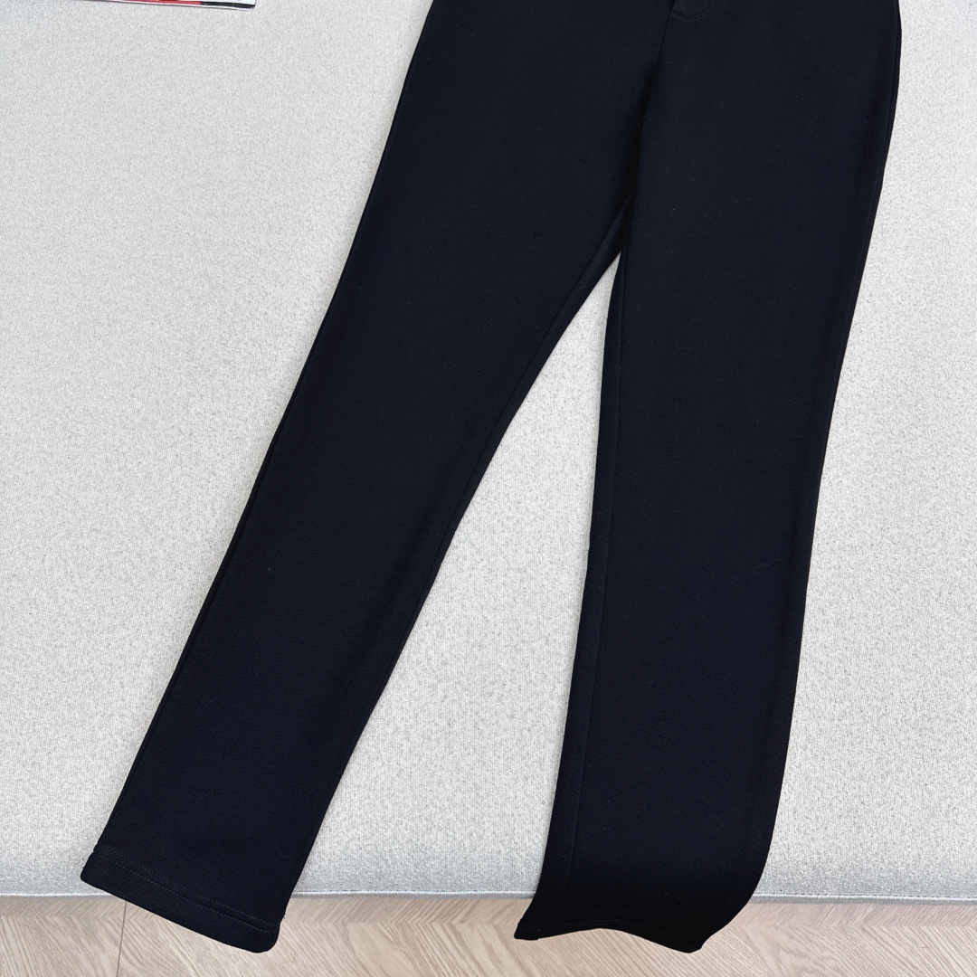 特价🉐️❗️现货齐码❗️不退不换❗️冬季必备加绒小黑裤 LP Ss————秋冬最新款百搭加绒休闲打底裤 