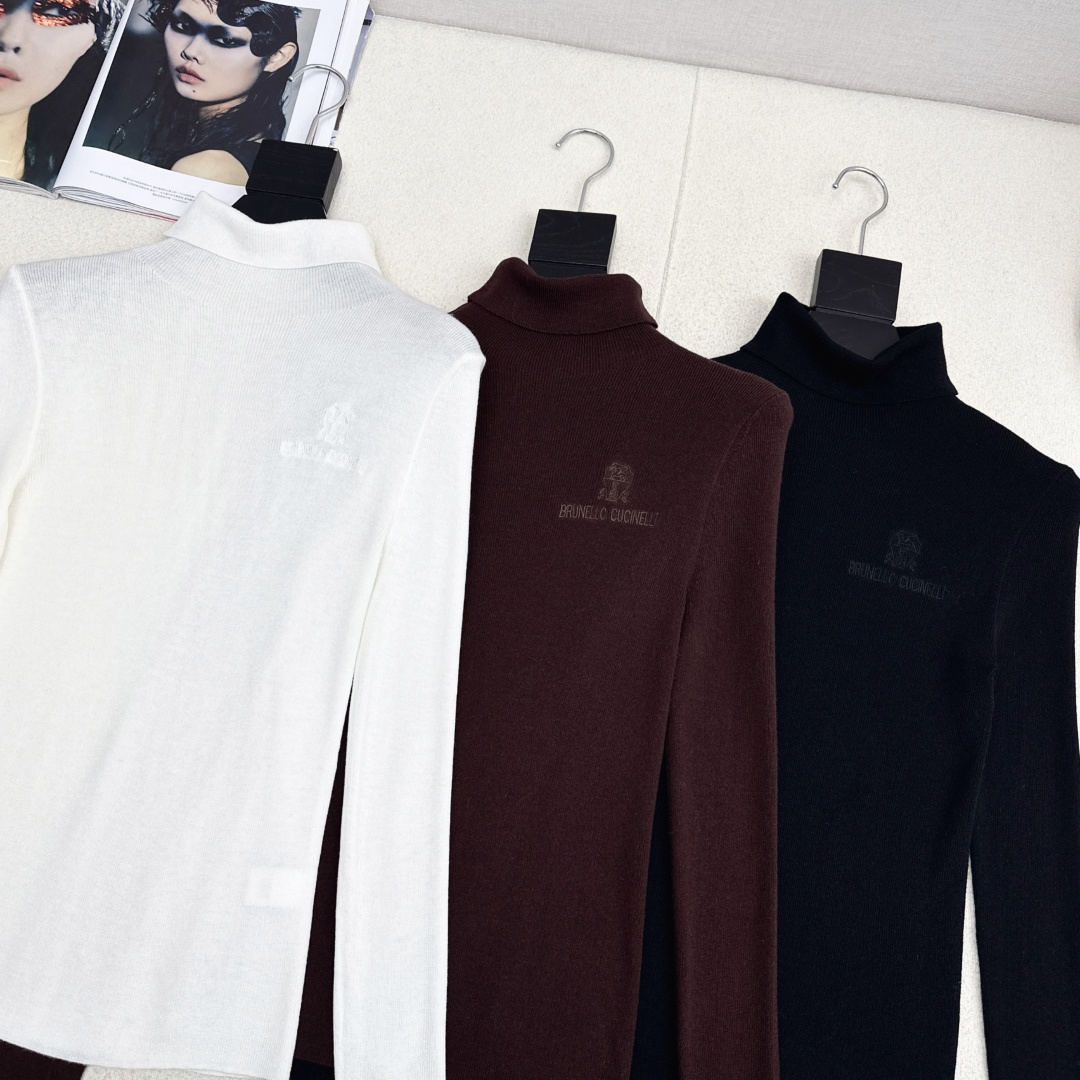 人手必备 Bc 25Ss————秋冬最新款经典logo刺绣装饰高领打底衫 🖤日常必备款 各种好穿好搭配 