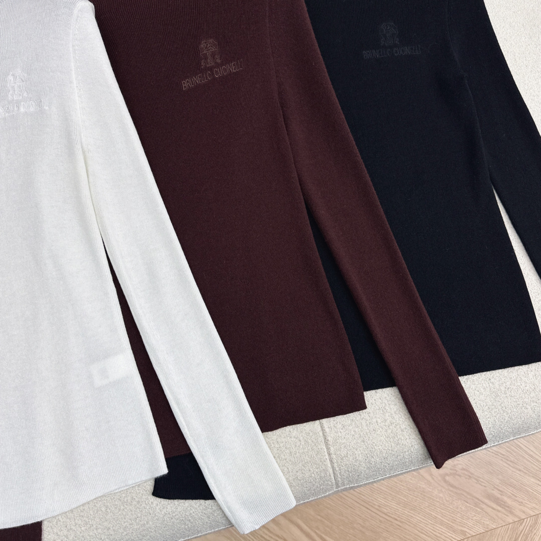 人手必备 Bc 25Ss————秋冬最新款经典logo刺绣装饰高领打底衫 🖤日常必备款 各种好穿好搭配 