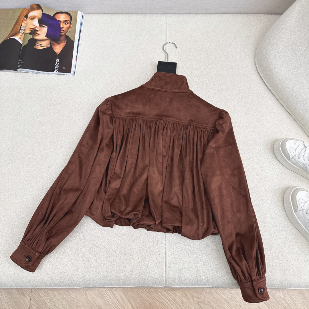 特价🉐️❗️现货齐码❗️不退不换❗️独家首发 Ch～E 26Ss———早春最新款环保麂皮绒立领小短款外套