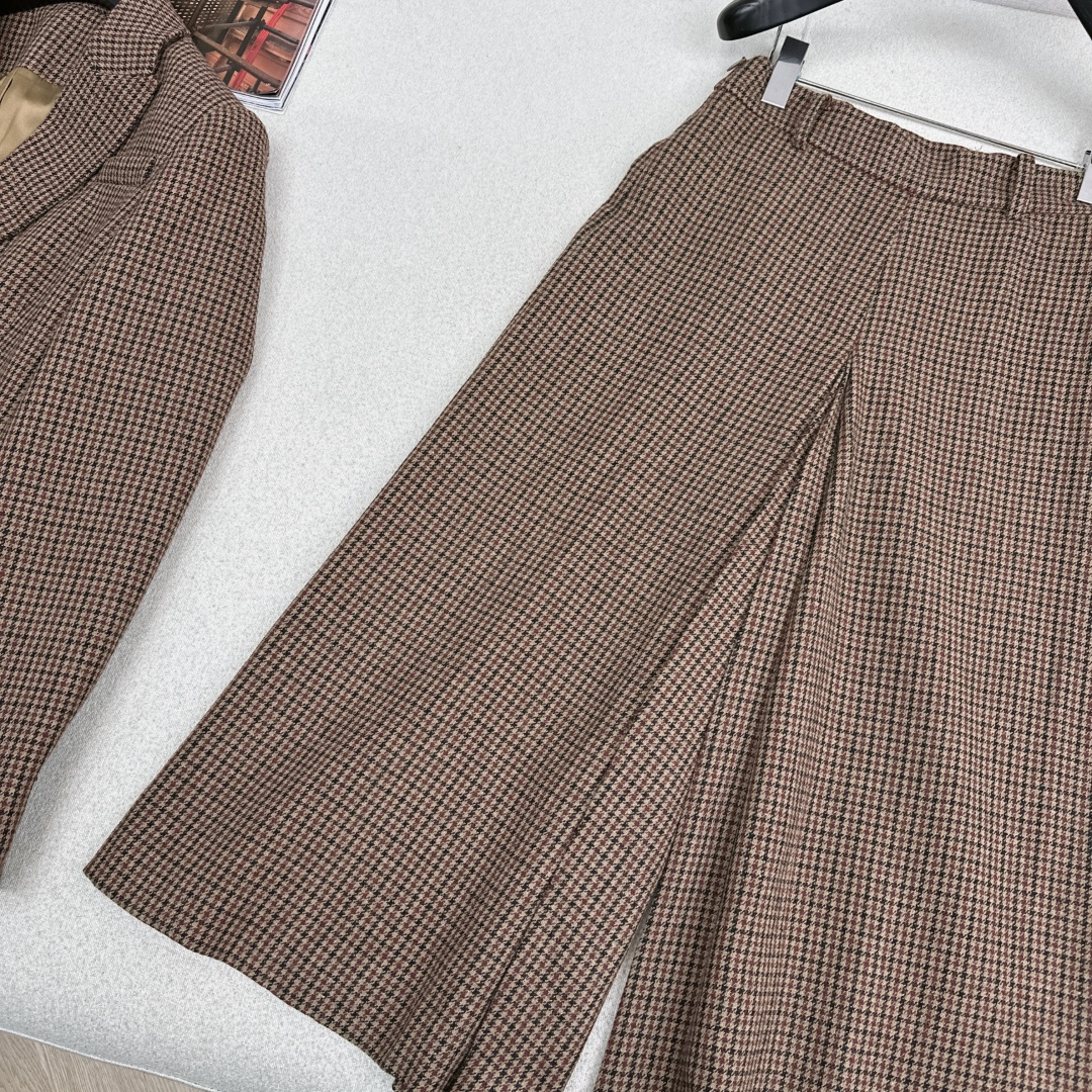 特价🉐️❗️SM❗️不退不换❗️独家款～ CE 25Ss———秋冬最新款千格纹羊毛套装🤎西装外套+高腰裙