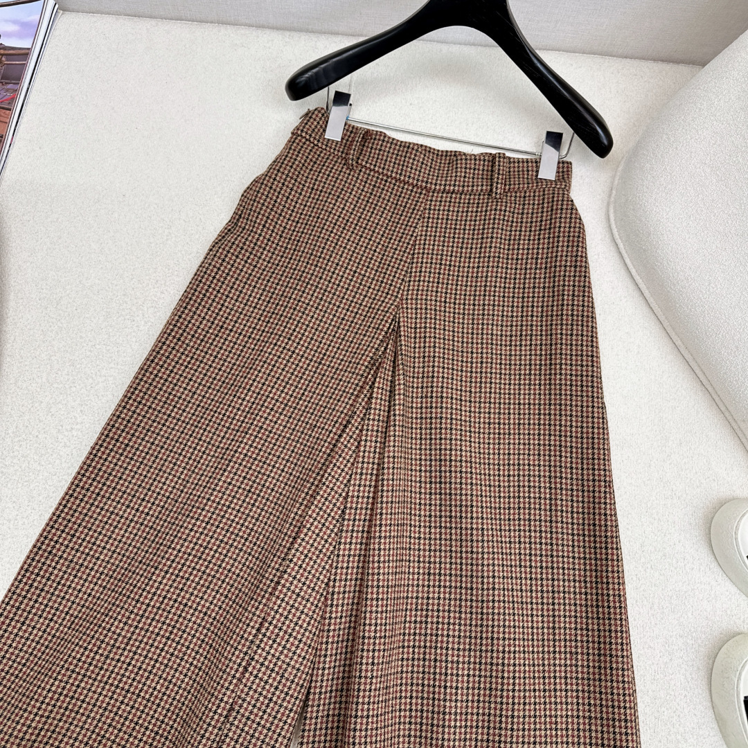 特价🉐️❗️SM❗️不退不换❗️独家款～ CE 25Ss———秋冬最新款千格纹羊毛套装🤎西装外套+高腰裙