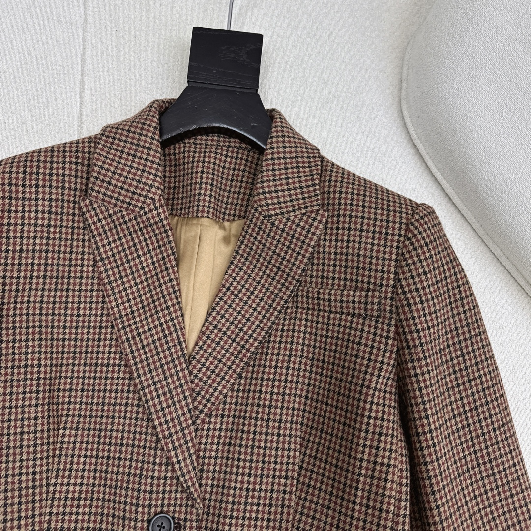 特价🉐️❗️现货齐码❗️不退不换❗️独家款～ CE 25Ss———秋冬最新款千格纹羊毛套装🤎西装外套+高