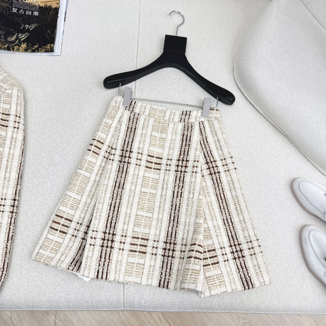 特价🉐️❗️现货齐码❗️不退不换❗️独家首发 LP Ss————秋冬最新款格纹羊毛混纺粗花呢高腰半裙🤍原