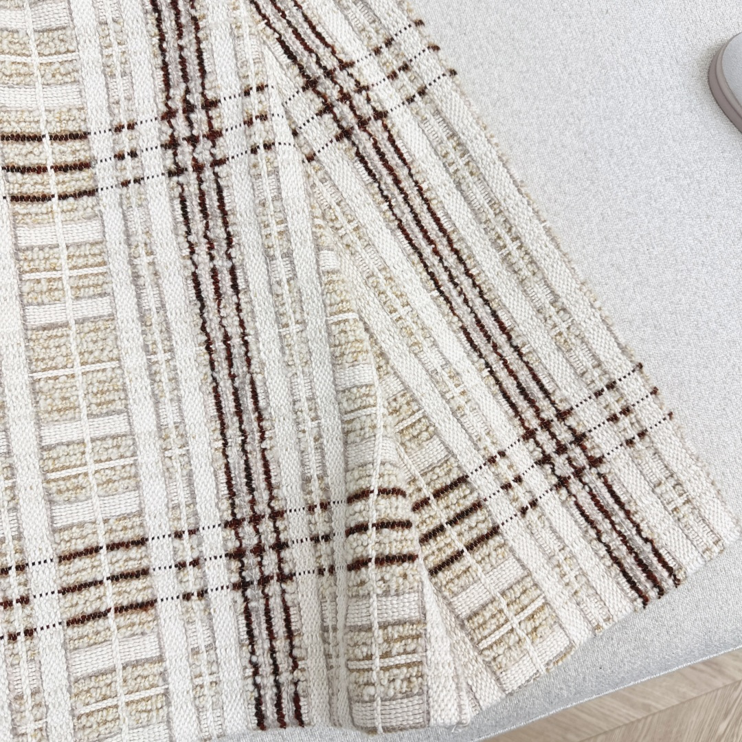 特价🉐️❗️现货齐码❗️不退不换❗️独家首发 LP Ss————秋冬最新款格纹羊毛混纺粗花呢高腰半裙🤍原