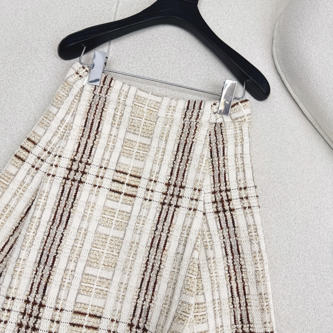 特价🉐️❗️现货齐码❗️不退不换❗️独家首发 LP Ss————秋冬最新款格纹羊毛混纺粗花呢高腰半裙🤍原