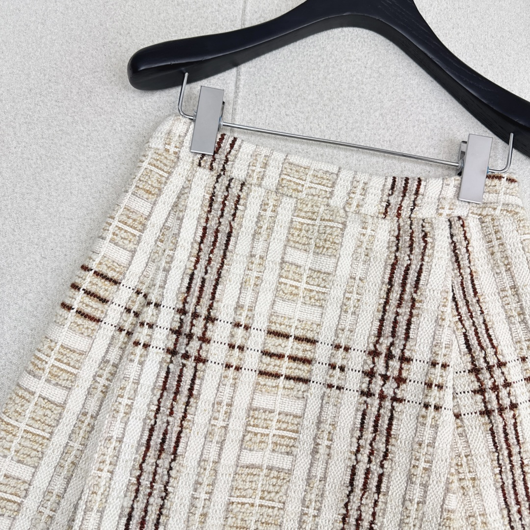 特价🉐️❗️现货齐码❗️不退不换❗️独家首发 LP Ss————秋冬最新款格纹羊毛混纺粗花呢高腰半裙🤍原