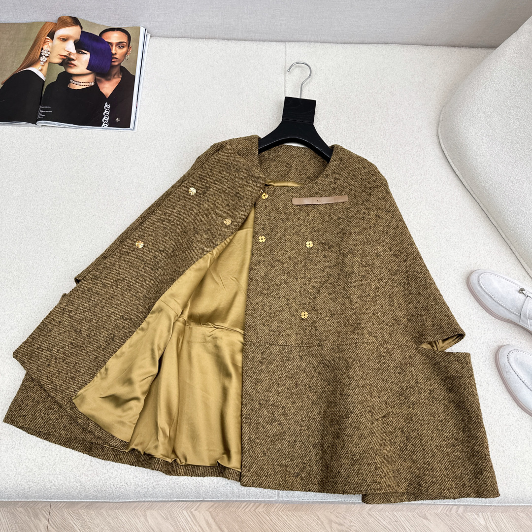 财阀千金穿搭 LSs———早春最新款小香风粗纺斗篷外套🤎绝美高级面料实物超美 立体肌理感精致感满满 上身