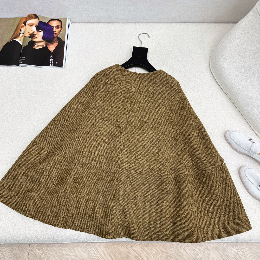 财阀千金穿搭 LSs———早春最新款小香风粗纺斗篷外套🤎绝美高级面料实物超美 立体肌理感精致感满满 上身