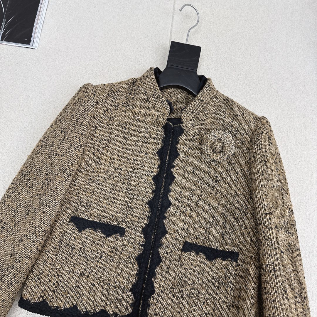 C家 26Ss———早春最新款小香风编织粗纺花呢外套🤎 绝美高级编织面料实物超美 立体肌理感精致感满满 