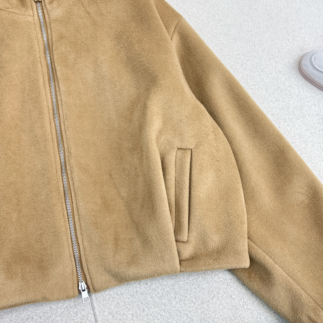 特价🉐️ ❗️现货齐码❗️不退不换❗️爆单款推荐 Canna～D 25Ss————秋冬最新款大鹅羊毛尼运