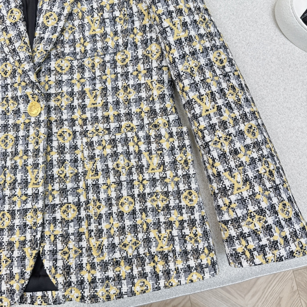 特价🉐️❗️现货齐码❗️不退不换❗️L家 25Ss————秋冬最新款logo图案编织修身西装外套 🩶yb