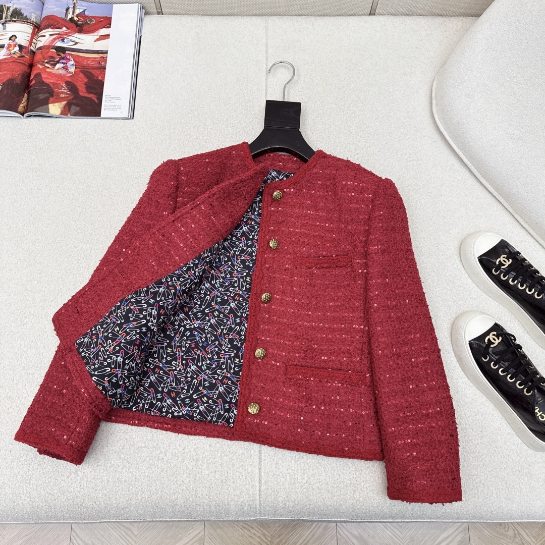 年会圣诞必备穿搭 C家 25Ss————秋冬最新款贵气范儿精致翻领四口袋编织外套🧡上身就是那种财阀小姐姐