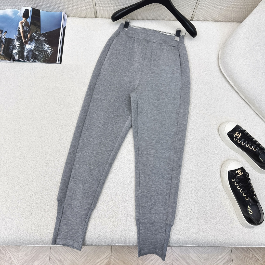 独家首发 Bc 25Ss———秋冬最新款太空棉哈伦小脚裤 🤍 细节感很加分〰️〰️休闲时髦在线 小姐姐们