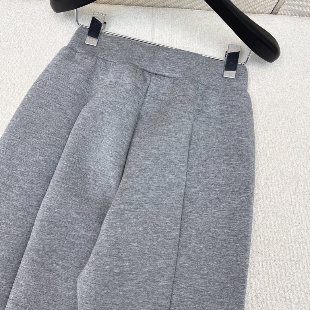 独家首发 Bc 25Ss———秋冬最新款太空棉哈伦小脚裤 🤍 细节感很加分〰️〰️休闲时髦在线 小姐姐们