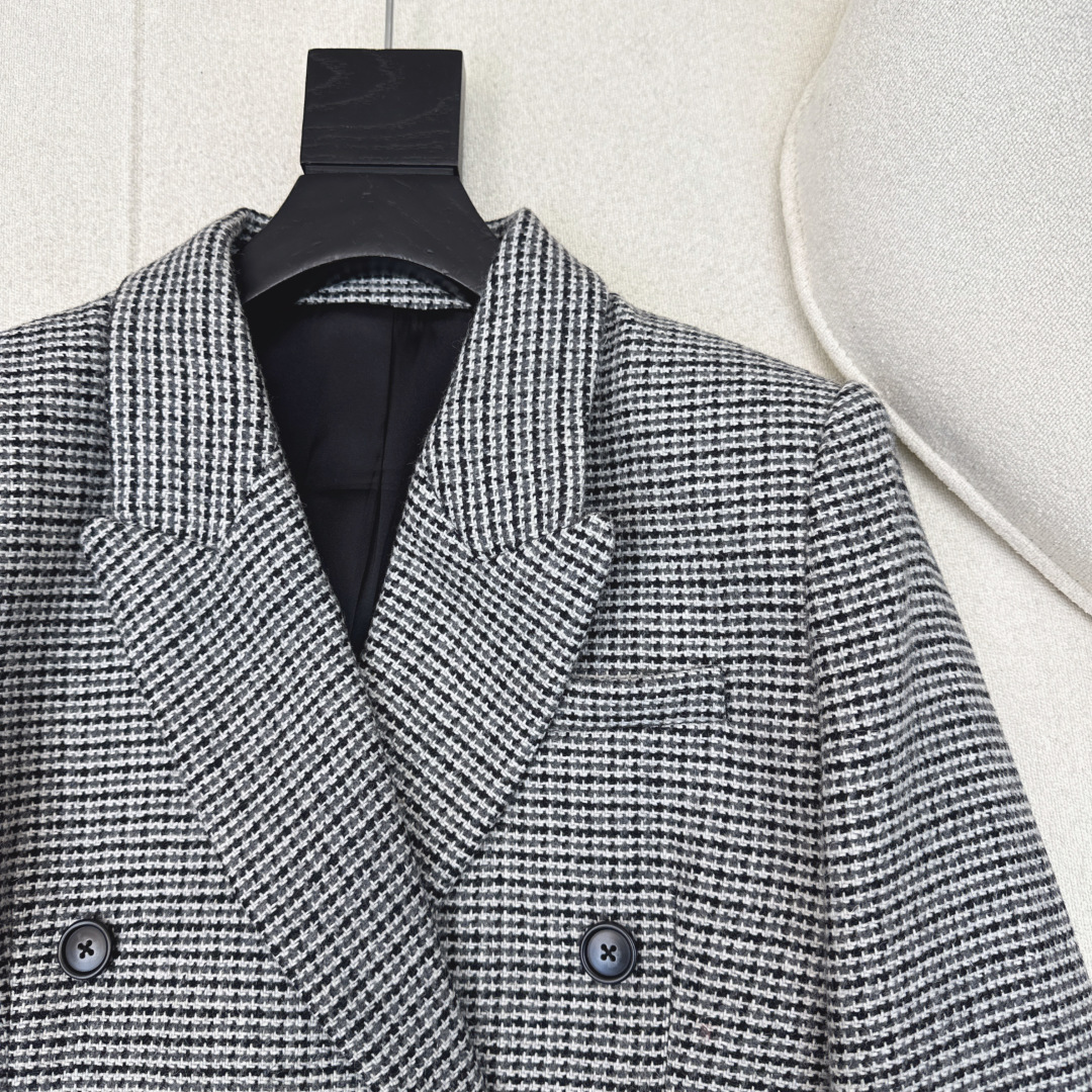 高智感穿搭 Bc 26Ss————早春最新款复古千鸟格双排扣西装外套 🩶秋冬必入神器 精裁设计利落通勤 