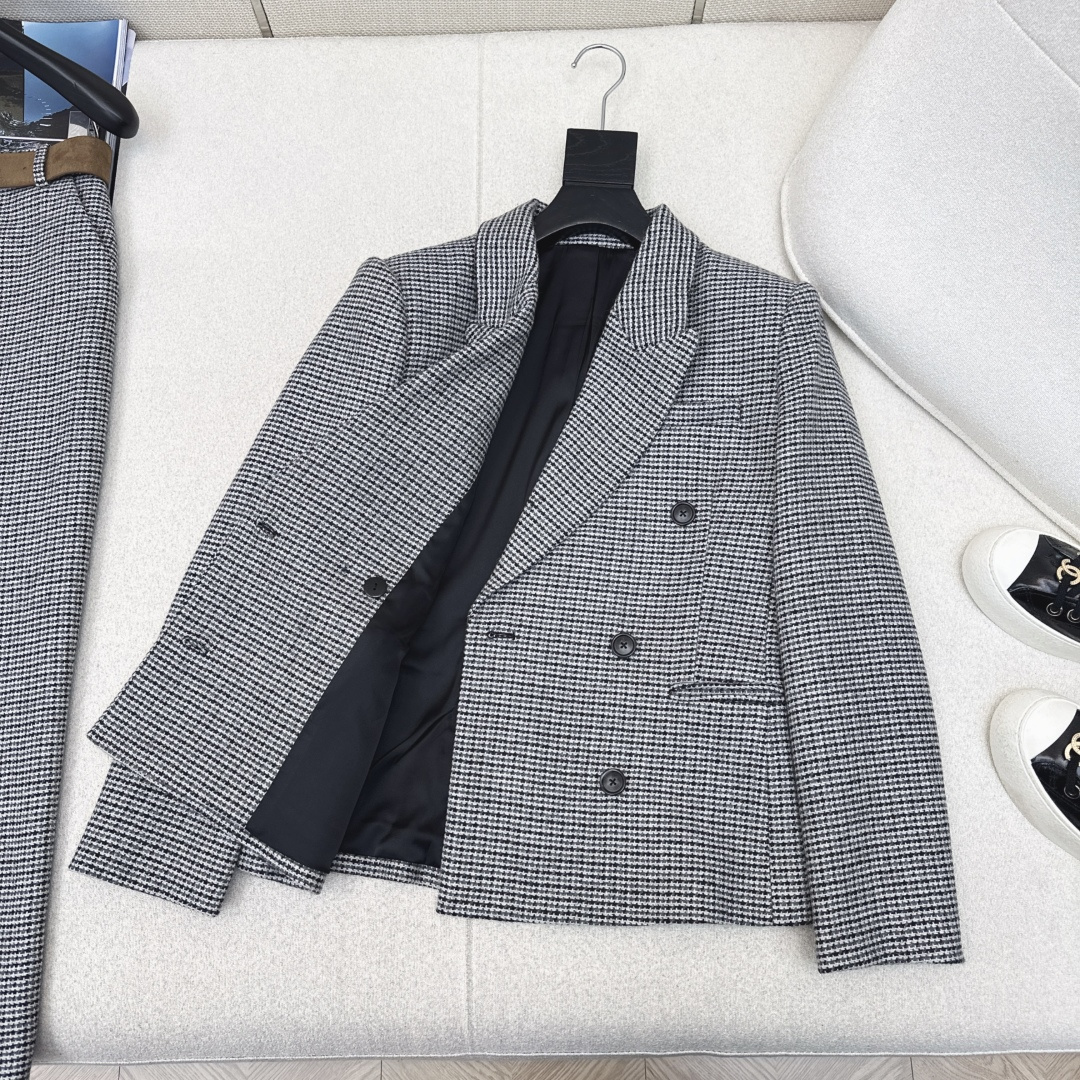 高智感穿搭 Bc 26Ss————早春最新款复古千鸟格双排扣西装外套 🩶秋冬必入神器 精裁设计利落通勤 