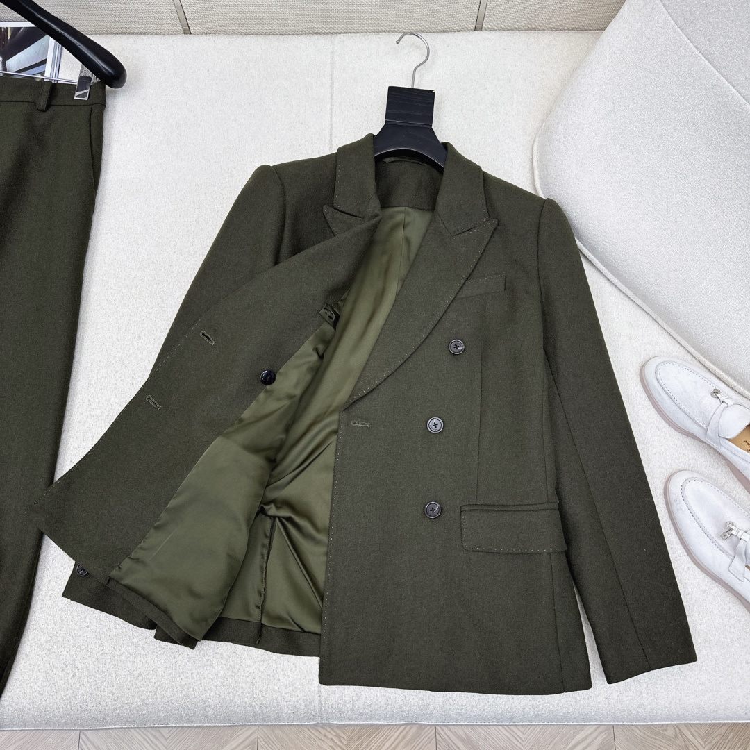 高奢老钱风穿搭 lp🆕 25Ss———秋冬最新款高级马术风羊毛昵西装外套🖤独家定制苔藓绿 进口羊毛混纺面