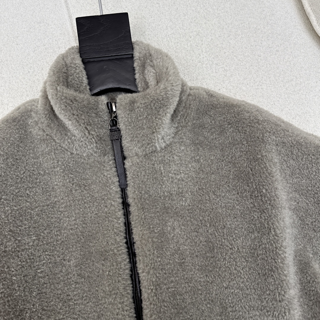 特价🉐️ ❗️现货齐码❗️不退不换❗️独家款～ Bc 25Ss————秋冬最新款泰迪毛绒马甲外套 🩶秋冬