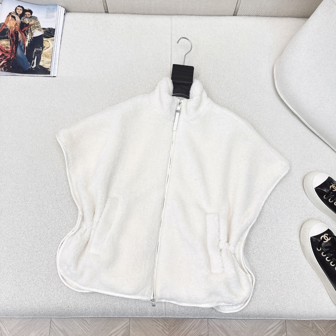 特价🉐️ ❗️现货齐码❗️不退不换❗️独家款～ Bc 25Ss————秋冬最新款泰迪毛绒马甲外套 🩶秋冬