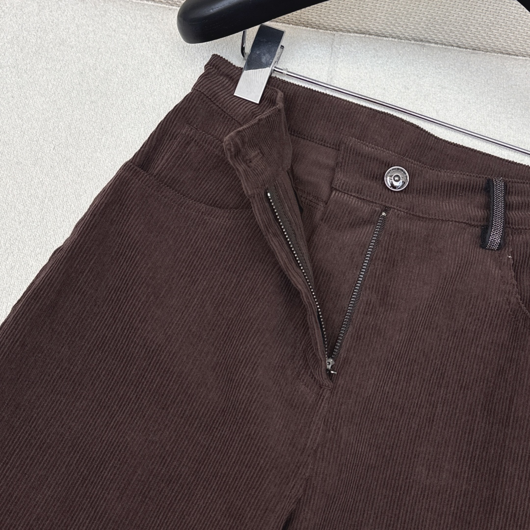 冬季王牌搭配 Bc 25Ss————秋冬最新款高奢极简风灯芯绒直筒裤🤎 温暖复古的灯芯绒裤当然要入 冬季