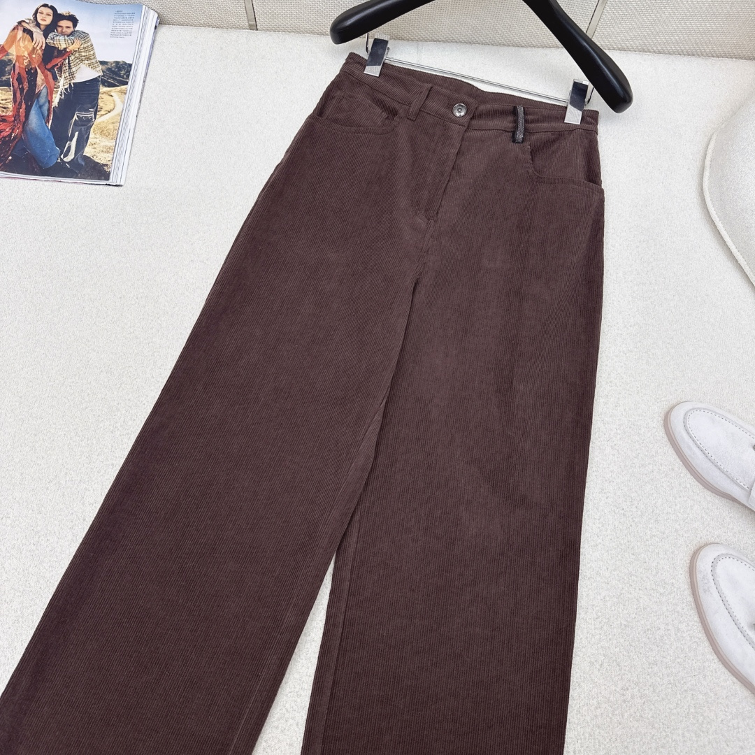 冬季王牌搭配 Bc 25Ss————秋冬最新款高奢极简风灯芯绒直筒裤🤎 温暖复古的灯芯绒裤当然要入 冬季