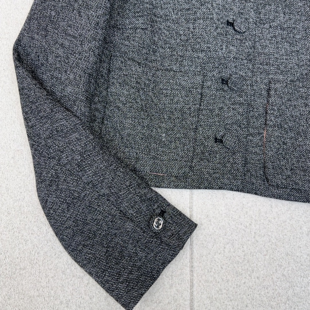 很绝的三件套 Gu 26Ss———早春最新款高级灰色系三件套🩶小短款翻领外套+修身背心+卷边长裤 每个单