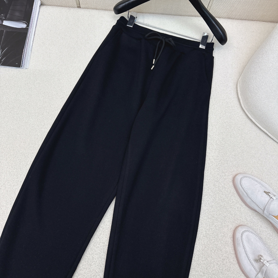 超好看的单品 lp🆕 26Ss———早春最新款高奢极简风松紧腰休闲裤🤍腿一伸进去就有温暖感 百搭首选 是