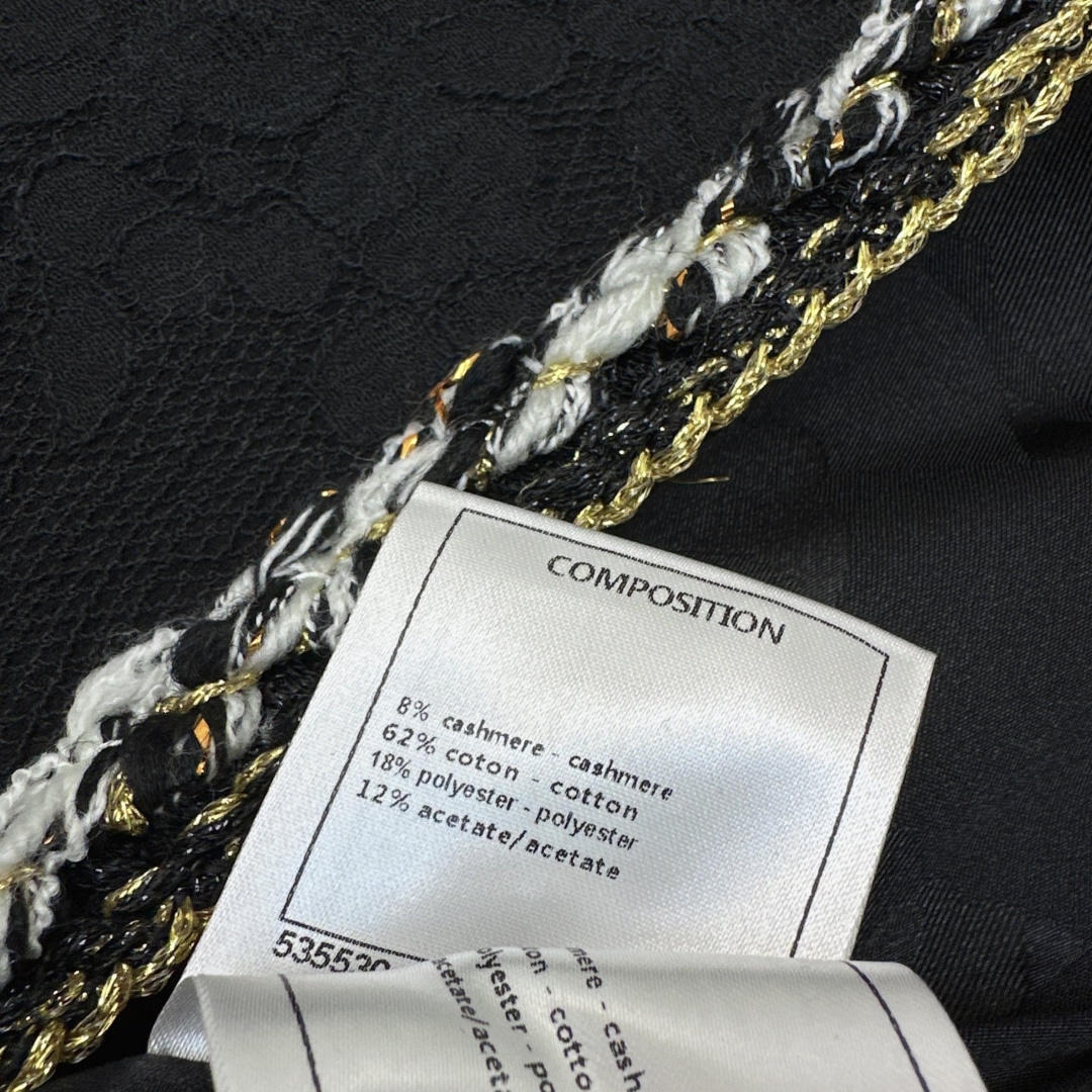 C家 26Ss————早春最新款圆领四口袋蕾丝长款大衣外套 🖤时髦千金的氛围感穿搭 复古的法式优雅 一整