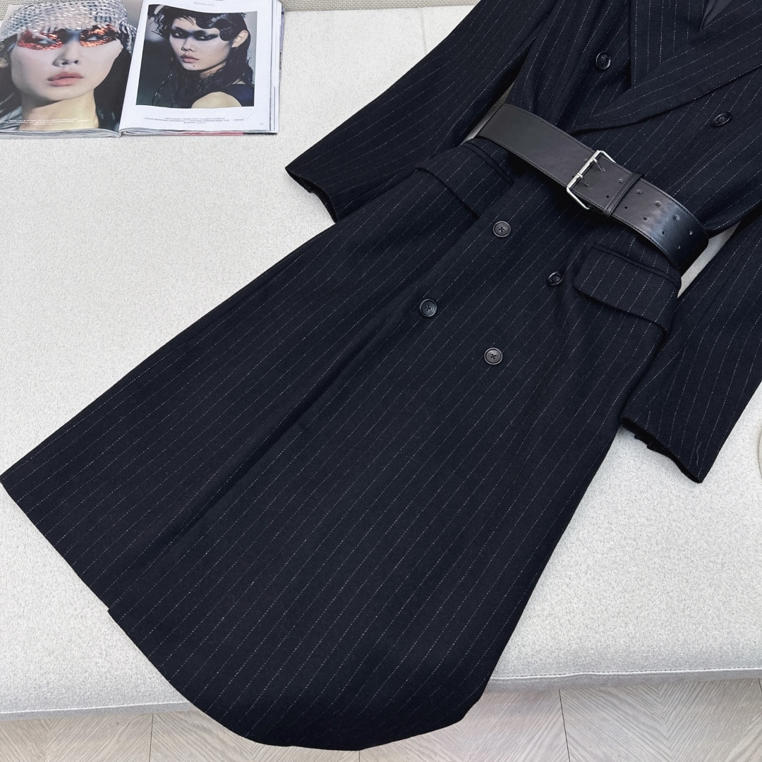 高阶时髦气质 RL 26Ss————秋冬最新款高级黑色条纹长款西装大衣 🩶定制的羊毛混纺面料 英伦风复古
