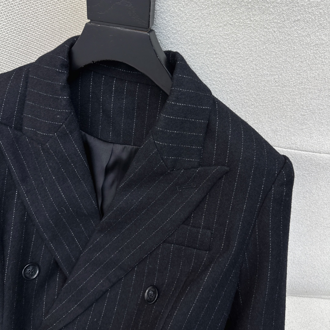 高阶时髦气质 RL 26Ss————秋冬最新款高级黑色条纹长款西装大衣 🩶定制的羊毛混纺面料 英伦风复古