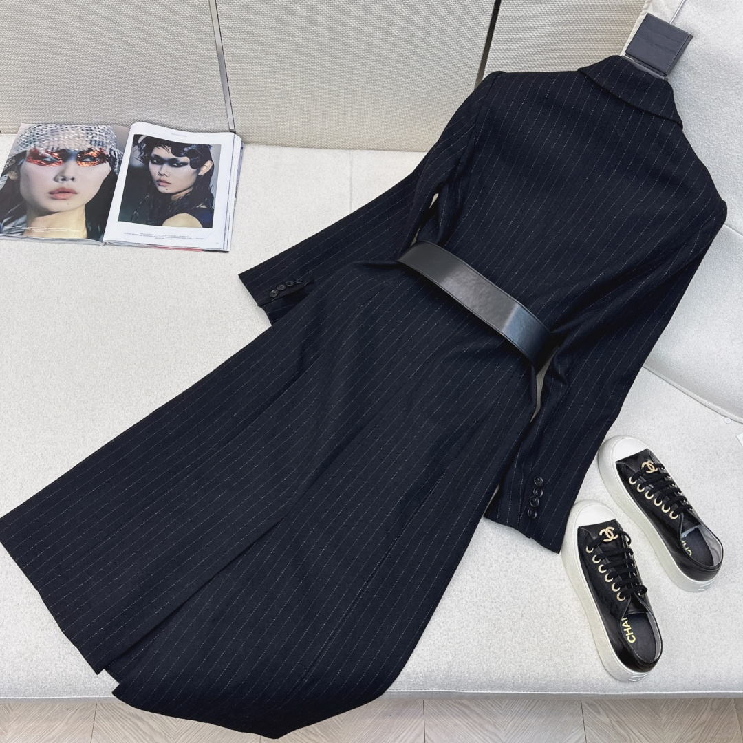 高阶时髦气质 RL 26Ss————秋冬最新款高级黑色条纹长款西装大衣 🩶定制的羊毛混纺面料 英伦风复古