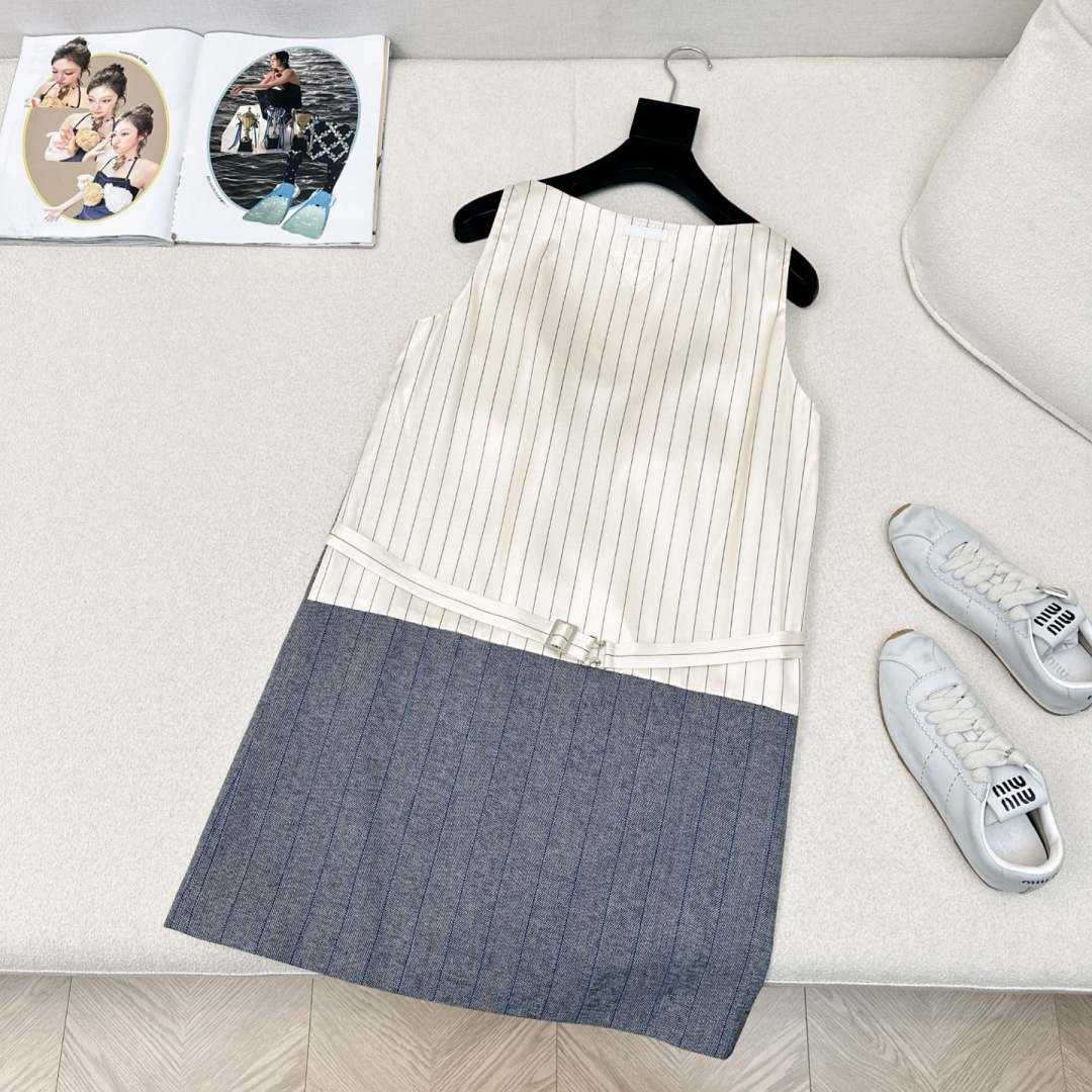 特价🉐️ ❗️现货齐码❗️不退不换❗️独家首发 PD 25Ss————春夏最新款富家千金学院风背心连衣裙