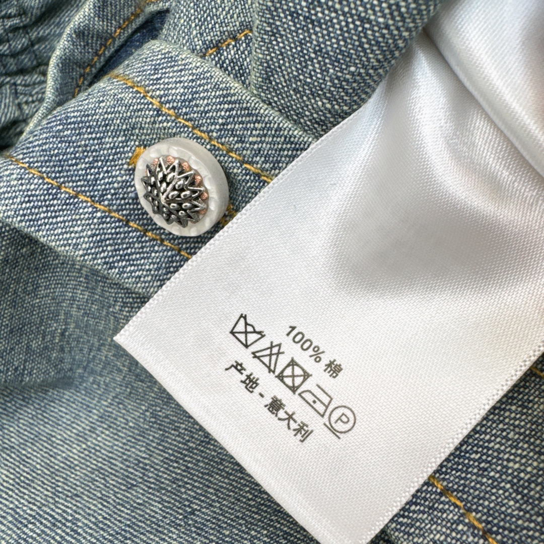 CD 26Ss————春夏最新款木耳边宫廷风牛仔衬衫🖤定制反面正穿复古牛仔洗水面料 小立领H版型剪裁 自