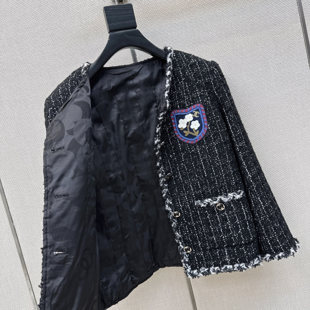 C家 26Ss———早春最新款小香风编织粗纺花呢外套🖤绝美高级编织面料实物超美 立体肌理感精致感满满 上