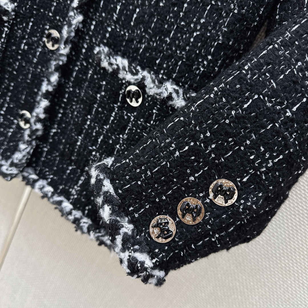C家 26Ss———早春最新款小香风编织粗纺花呢外套🖤绝美高级编织面料实物超美 立体肌理感精致感满满 上