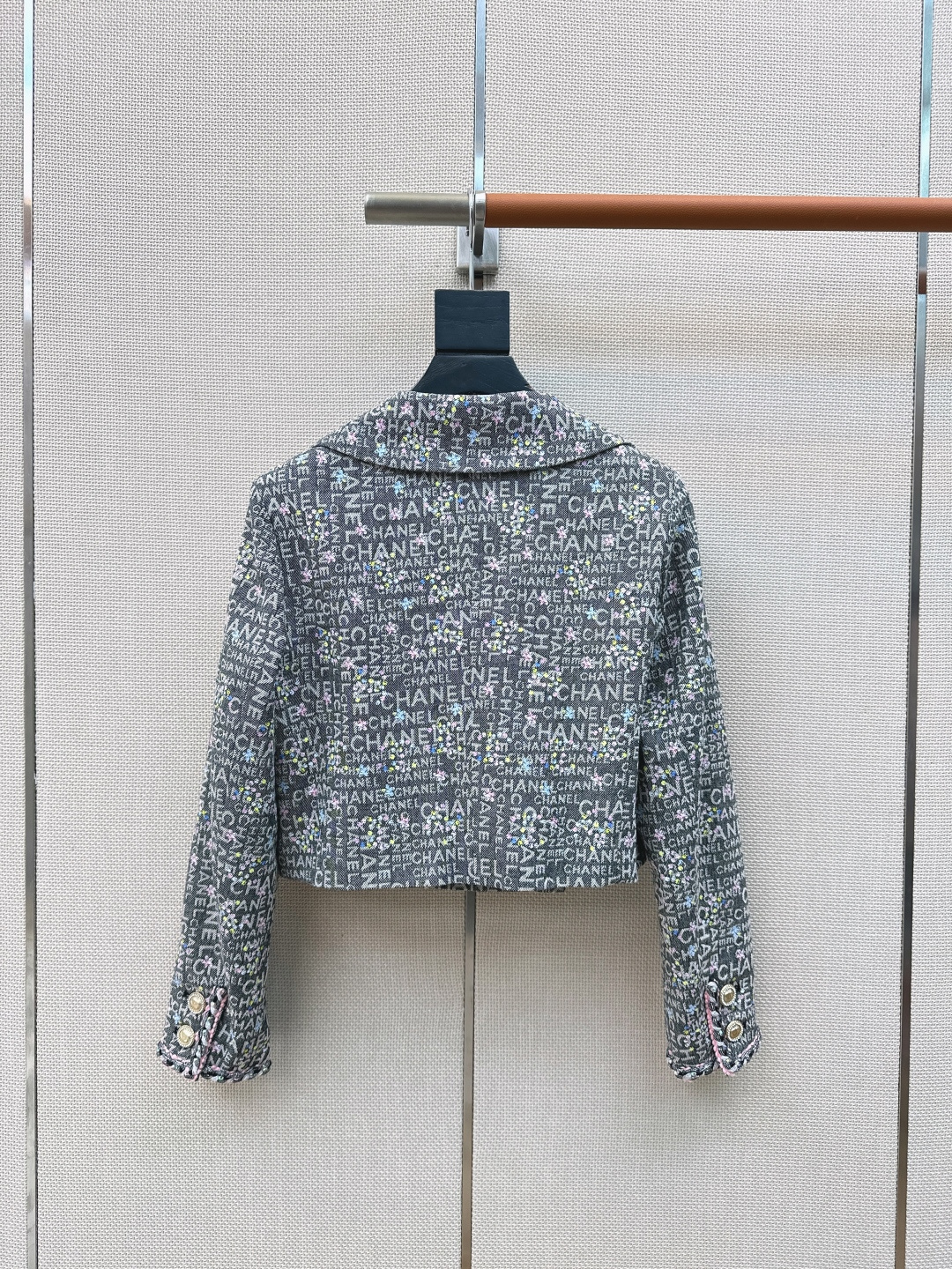 独家首发 C家 26Ss————春夏最新款重磅烫金工艺装饰牛仔外套 🩶小短款翻领版型剪裁 一年四季都可以