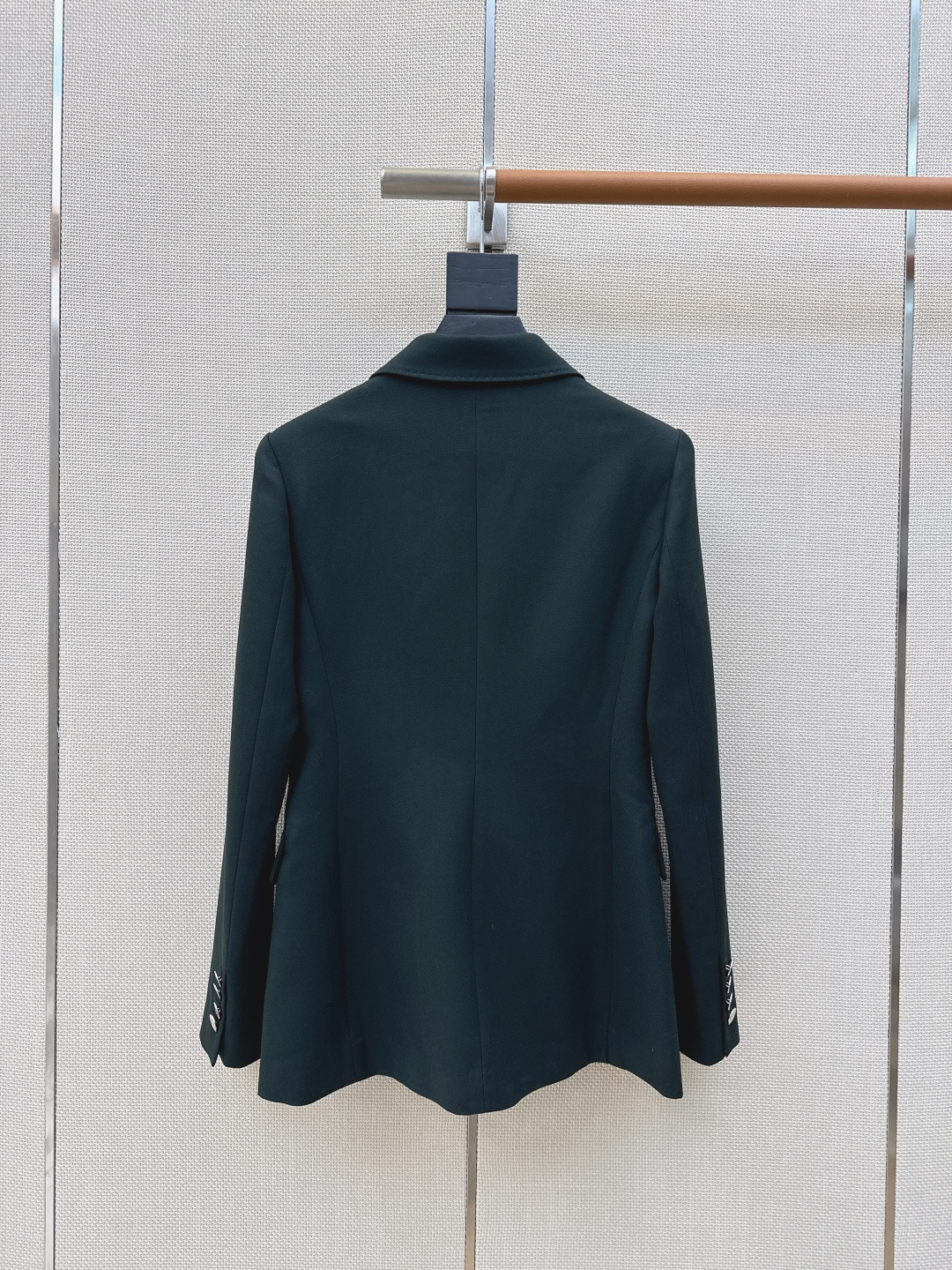 RL 26Ss————春夏最新款高级极简风手工挑针工艺墨绿色西装外套🖤吸睛有亮点 时髦又有型的西装 版型