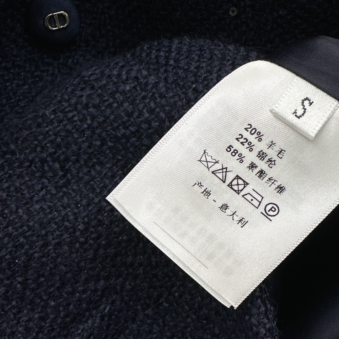 独家首发 CD 26Ss————春夏最新款一套优雅Look套装🖤 编织马甲外套+伞状大裙摆半裙 独家定制