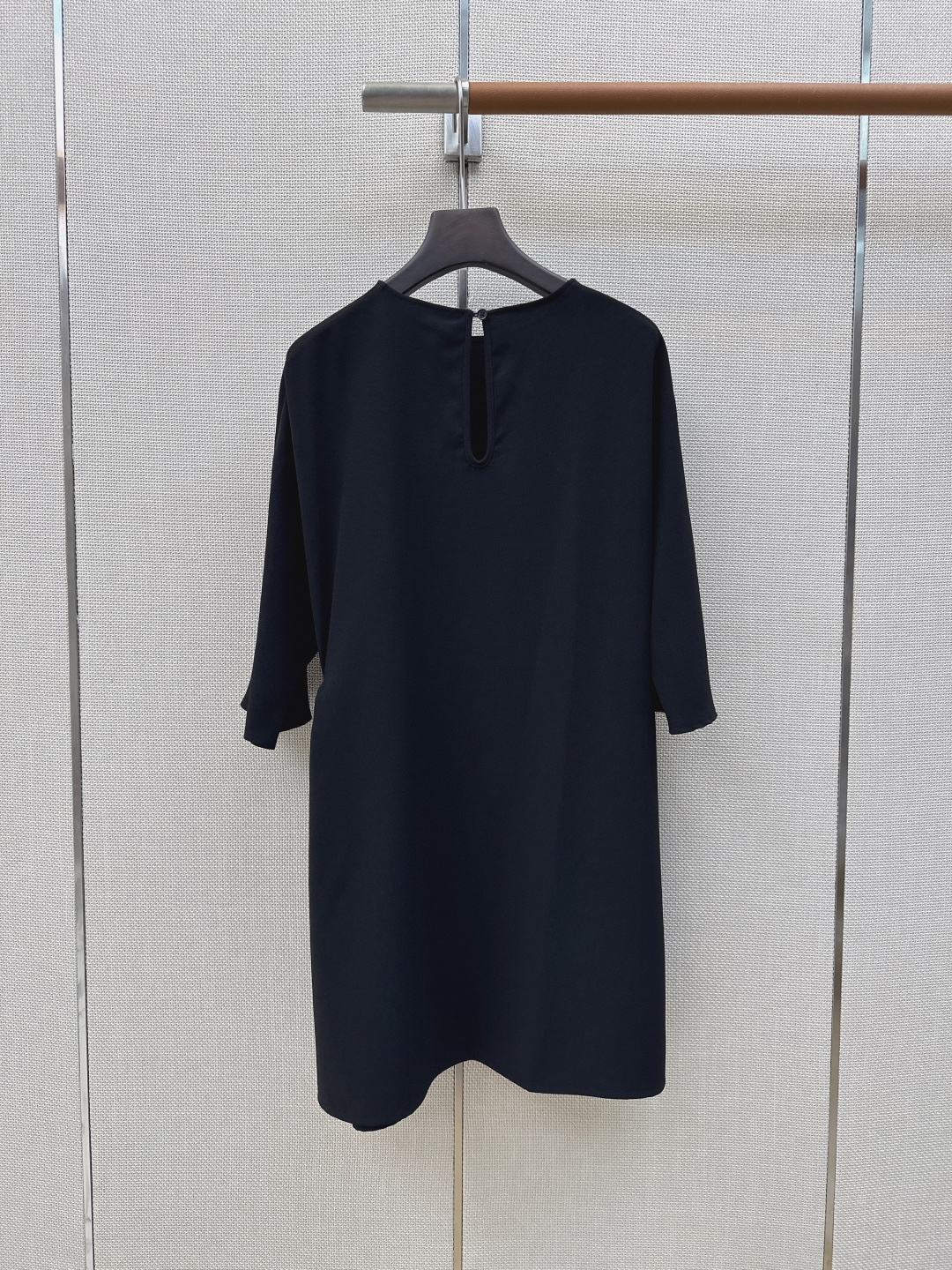 日常休闲穿搭 Ce 26Ss————春夏最新款定制金属链条装饰一件式穿搭连衣裙🖤 一件式穿搭时髦指南针 