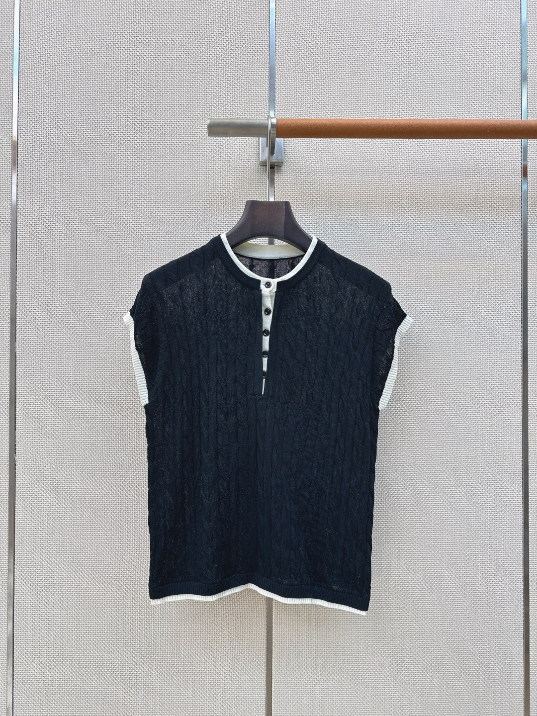 RL 26Ss————春夏最新款撞色假两件拼接设计落肩针织衫🖤百搭好穿款 日常休闲必备 领子和袖口拼接撞