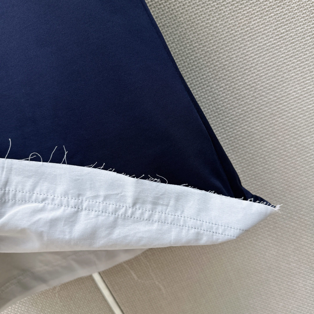 杨幂同款 PD 26Ss————春夏最新款撞色边设计拼接Polo上衣🤎百搭好穿款 日常休闲必备 领子和袖