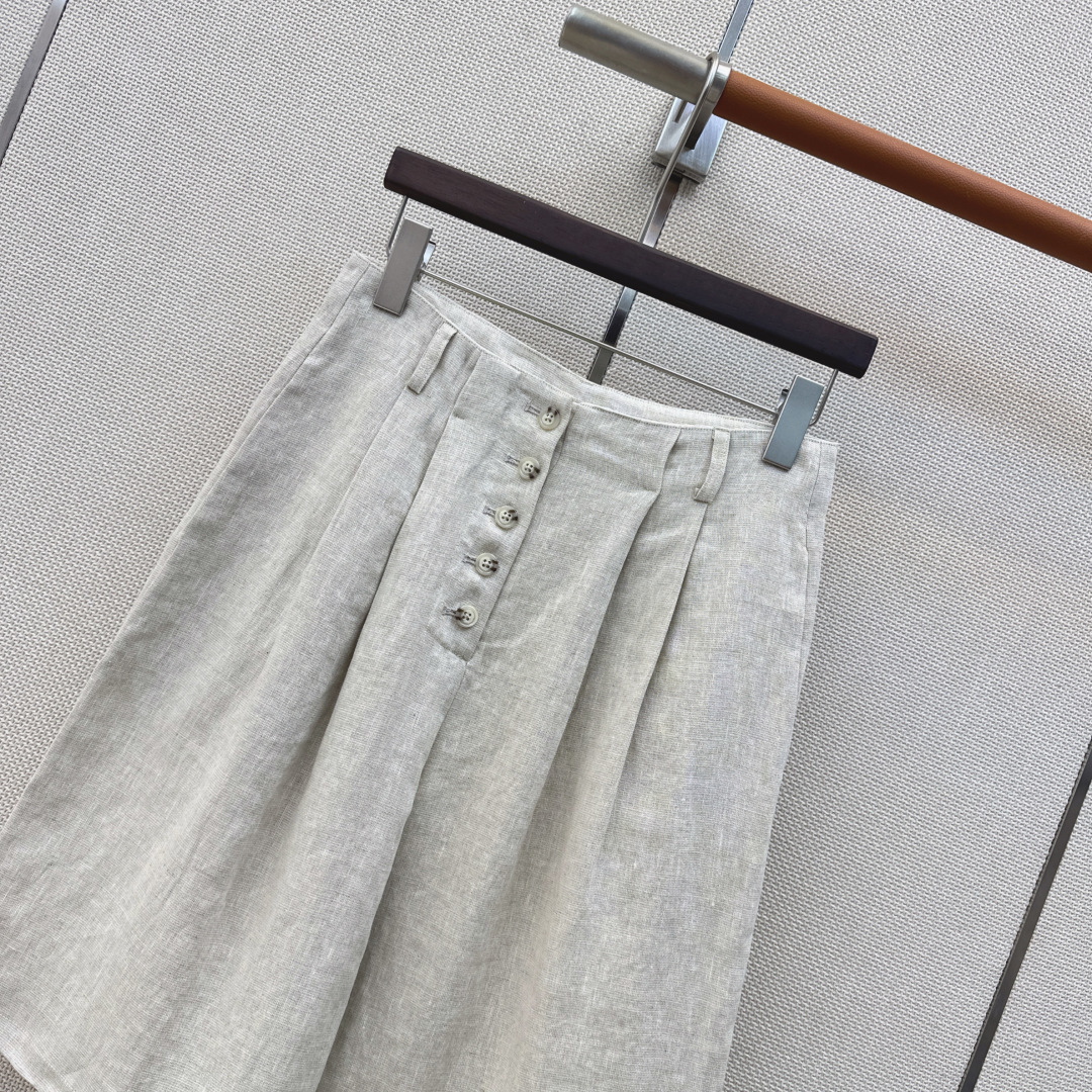 lp🆕 26Ss————春夏最新款意式极简风优雅套装🤍宽松极简无袖翻领衬衫+排扣五分裤 复古休闲又时髦 lp🆕 26Ss————春夏最新款意式极简风优雅套装🤍宽松极简无袖翻领衬衫+排扣五分裤 复古休闲又时髦